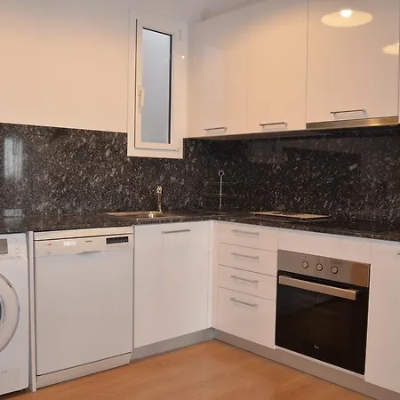 Apartsuits Rambla Nova 24 *