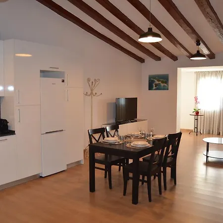 Apartsuits Rambla Nova 24 公寓 *