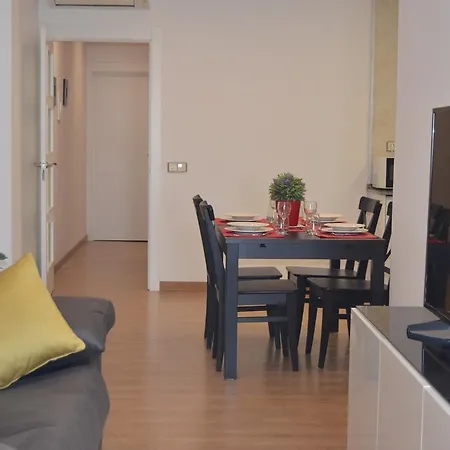 Apartsuits Rambla Nova 24 *